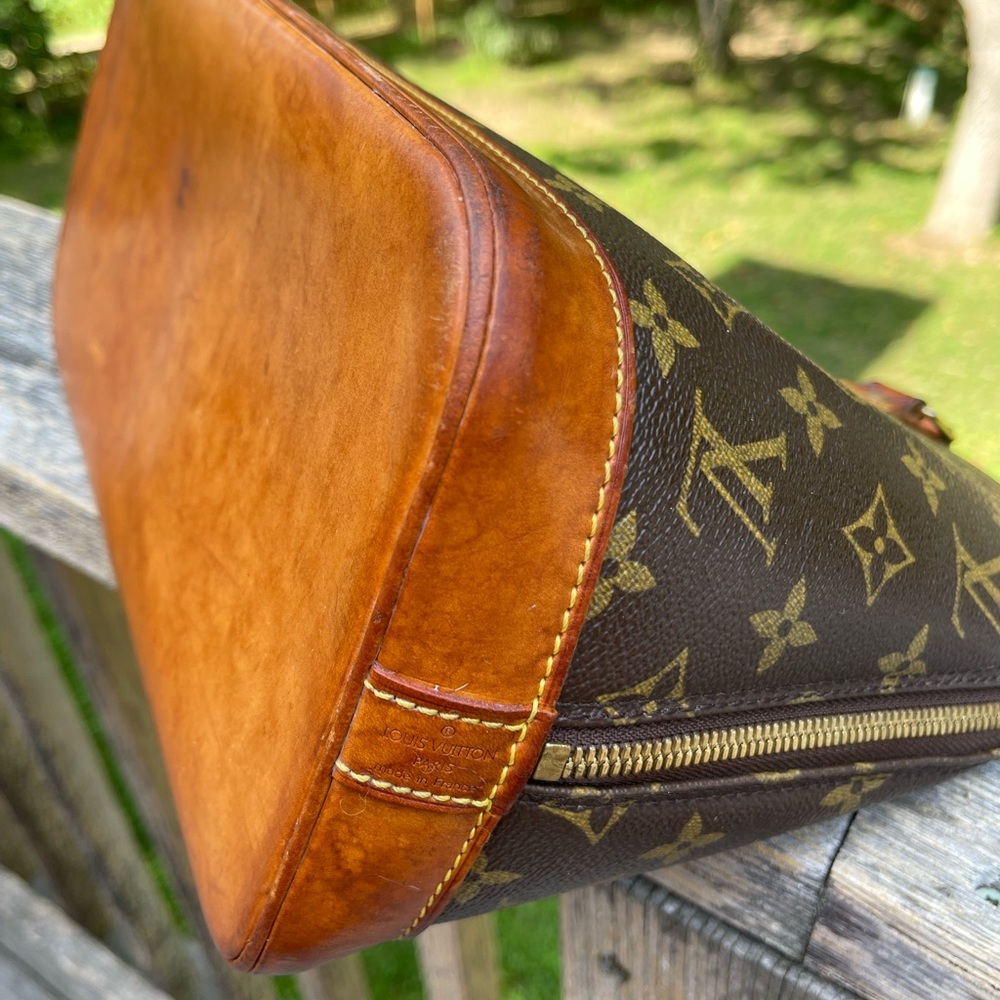 👜 Louis Vuitton Alma Satchel 👜 - Picture 13 of 16
